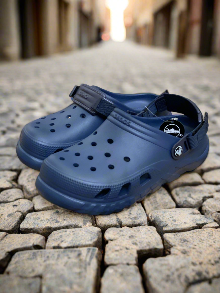 Crocs Clogs for Men ⚫️🔵