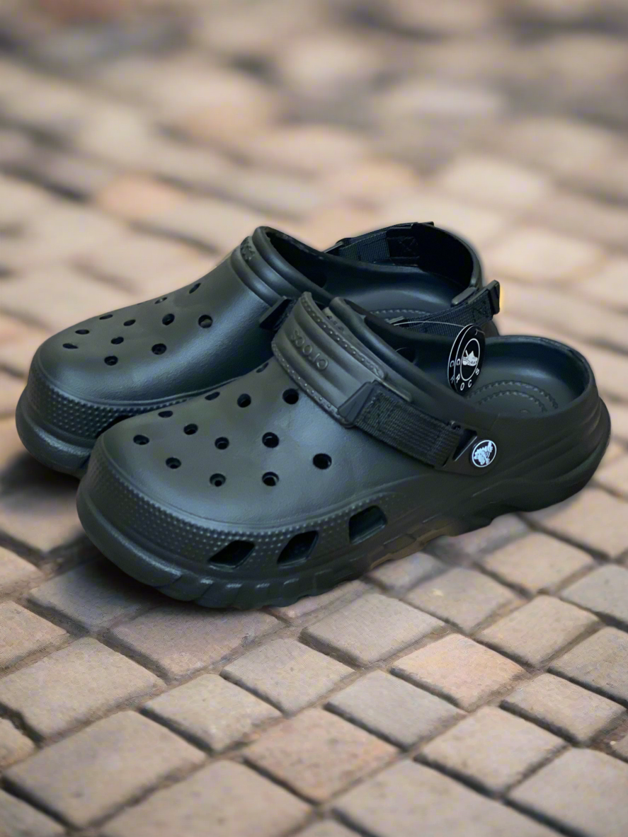 Crocs Clogs for Men ⚫️🔵